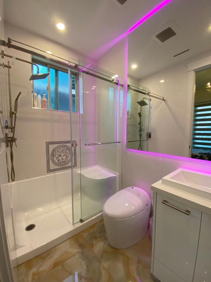 Milano Luxury Suites Vancouver Ngoại thất bức ảnh